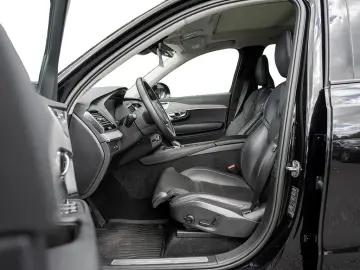 XC90 Recharge T8 AWD Ultimate Dark