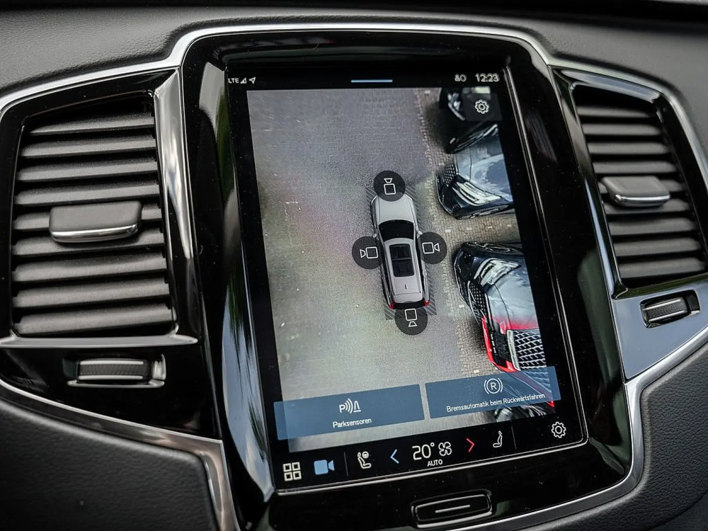 XC90 Recharge T8 AWD Ultimate Dark