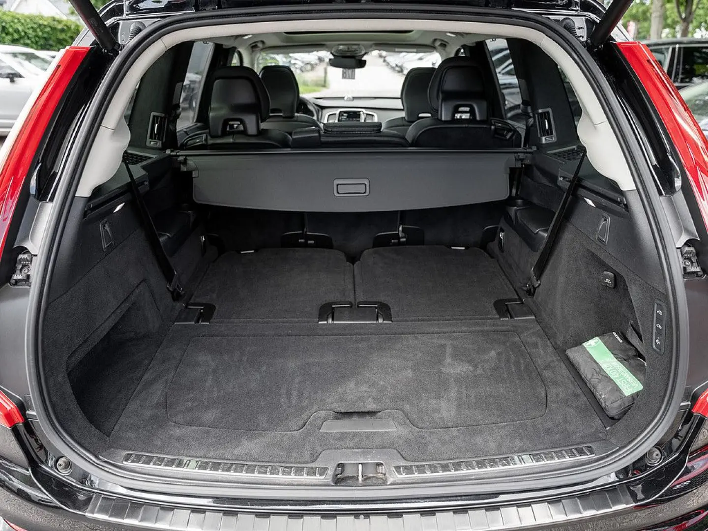 XC90 Recharge T8 AWD Ultimate Dark