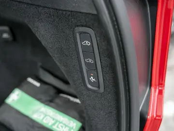 XC90 Recharge T8 AWD Ultimate Dark