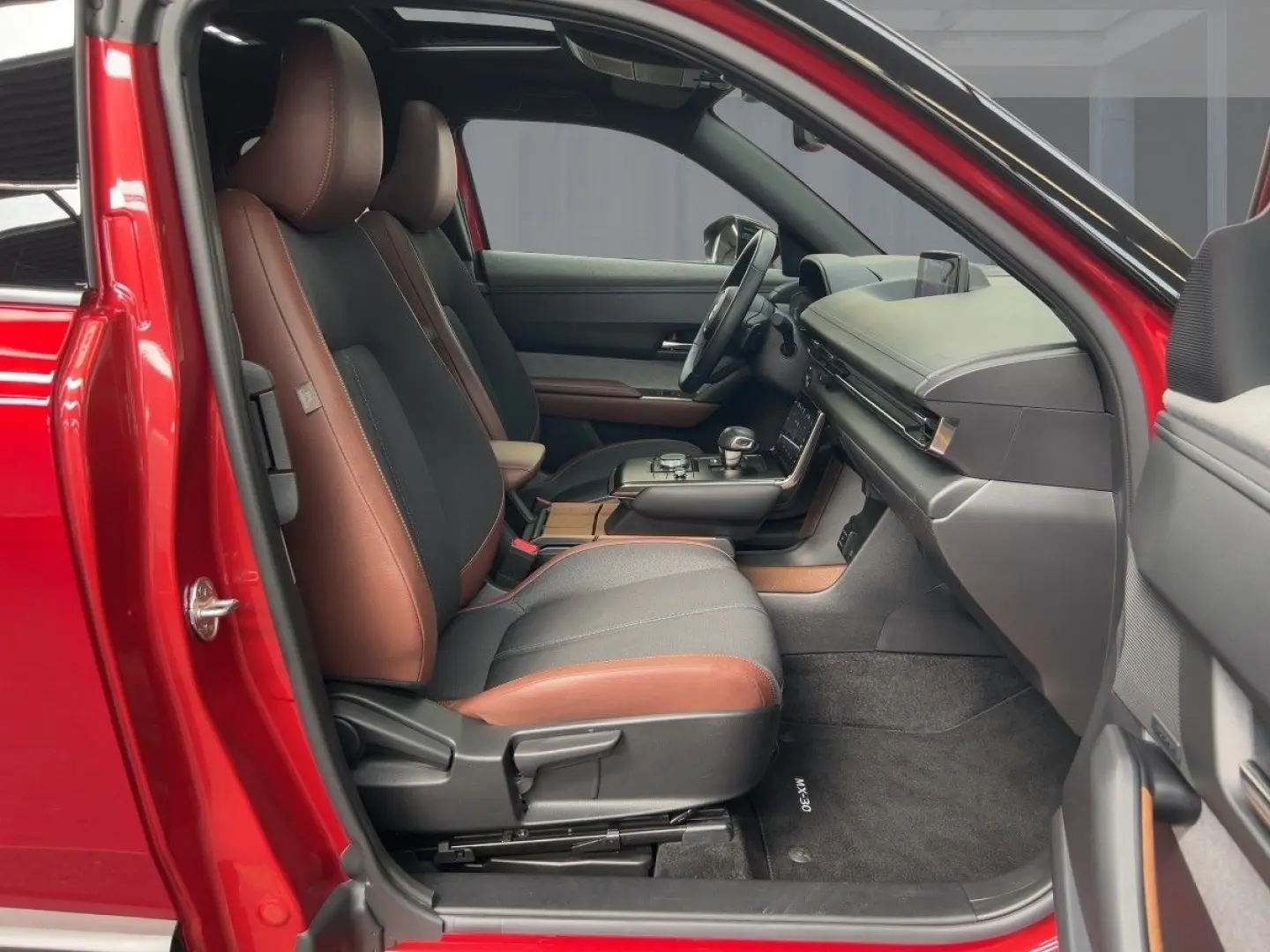 MX-30 MAKOTO R-EV e-SKYACTIV CCS-Ladeanschluss