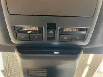 MX-30 MAKOTO R-EV e-SKYACTIV CCS-Ladeanschluss