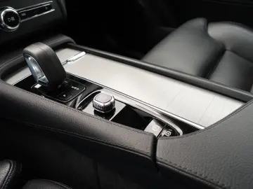 XC90 Recharge T8 AWD Inscription/StndHz/HeadUP