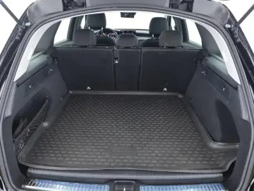 GLC 300 e 4M Distronic AHK Volldigital Kamera