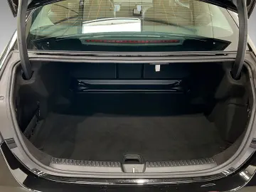 E 450 4M Limo AVANTGARDE+LED+DISTR+Memo+TotW+360