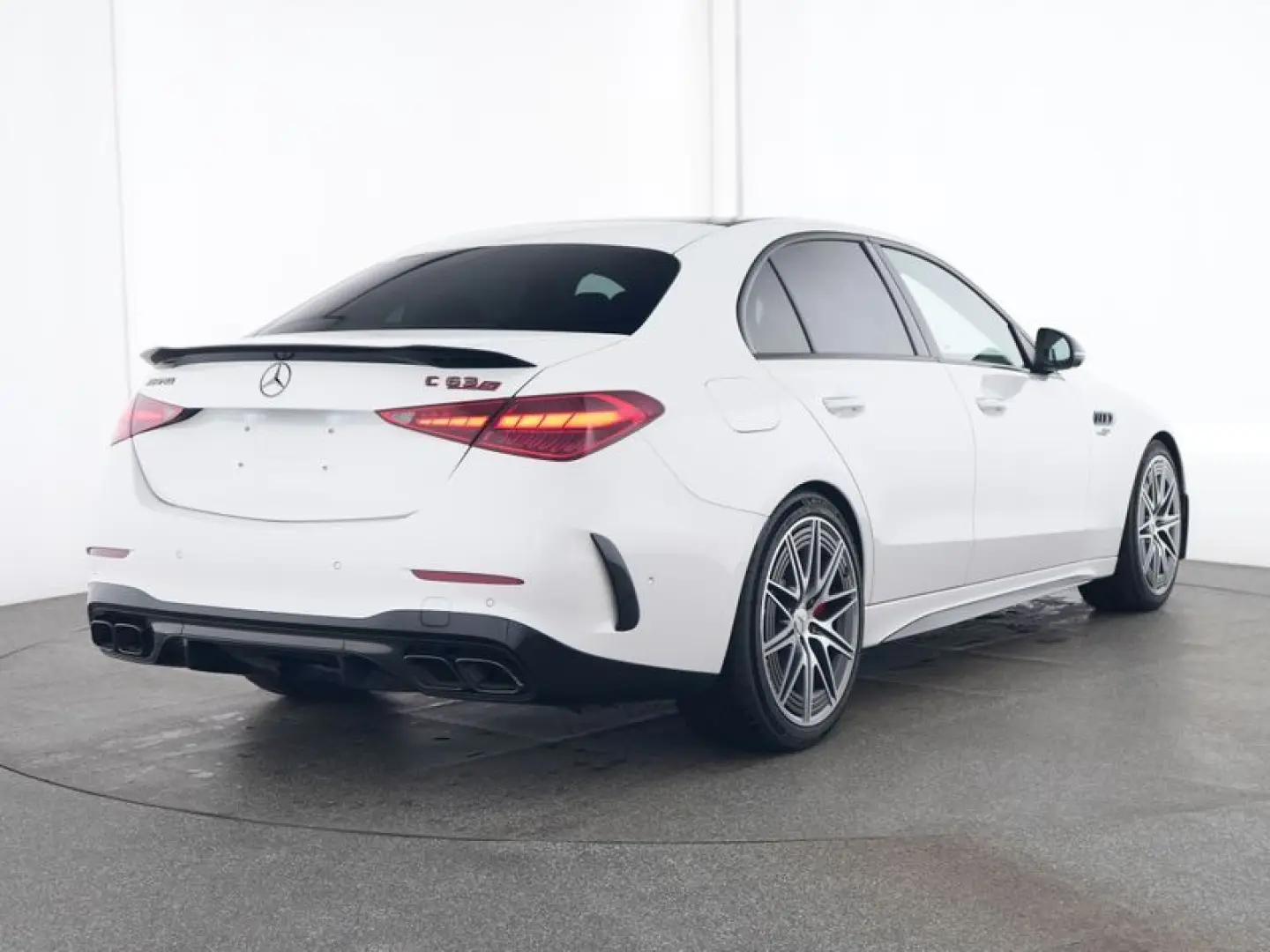 C 63 S AMG E PERFORMANCE , BURM NIGHT DISTR 360