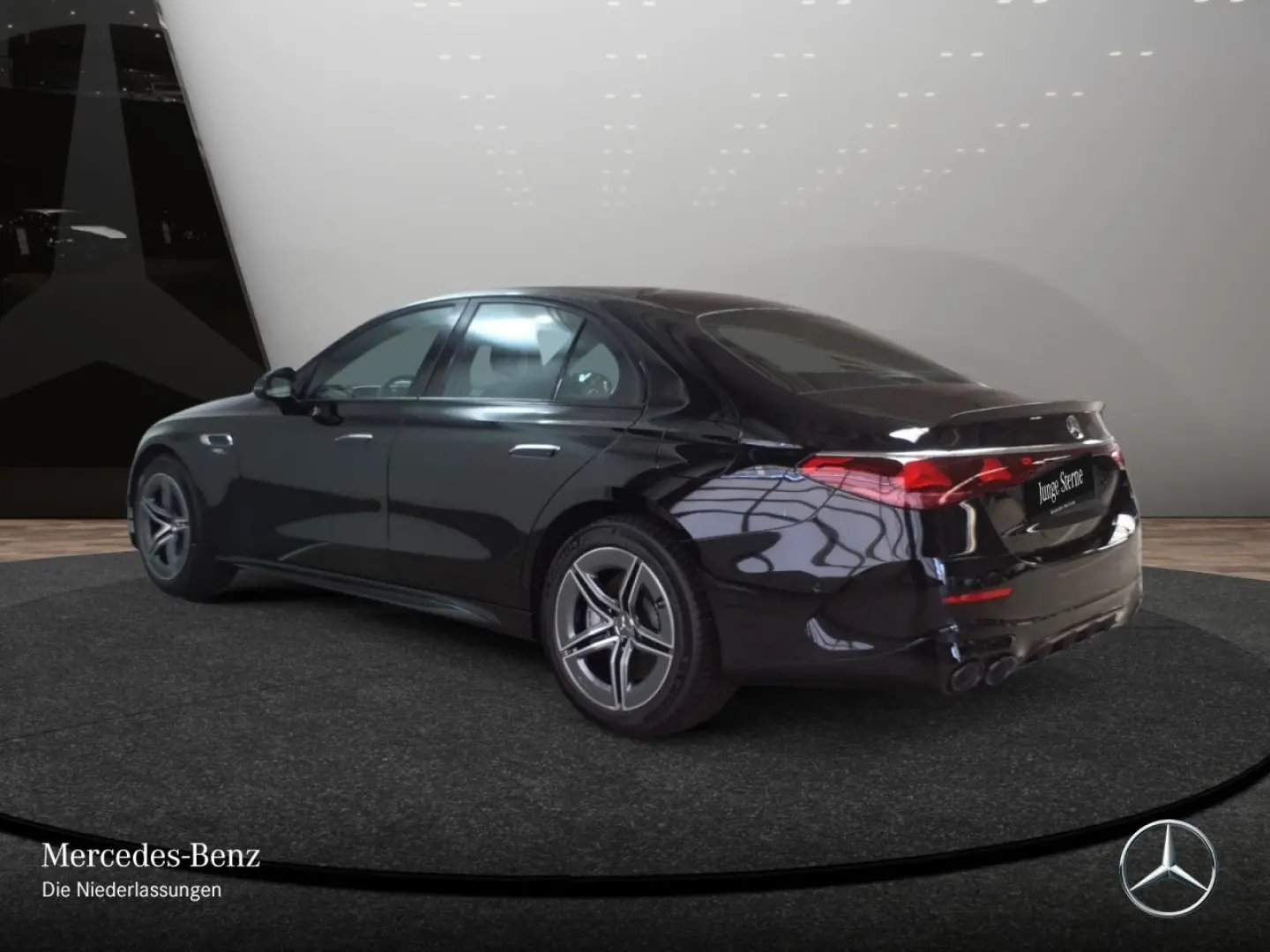 E 53 AMG 4M+ HYBRID/PANO/AHK/SUPERSCREEN/NIGHT/