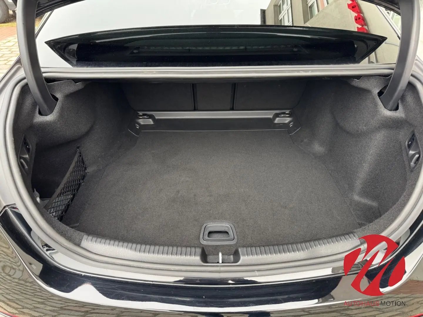 C 300 AMG line 4Matic Navi Kamera Totwinkelassis