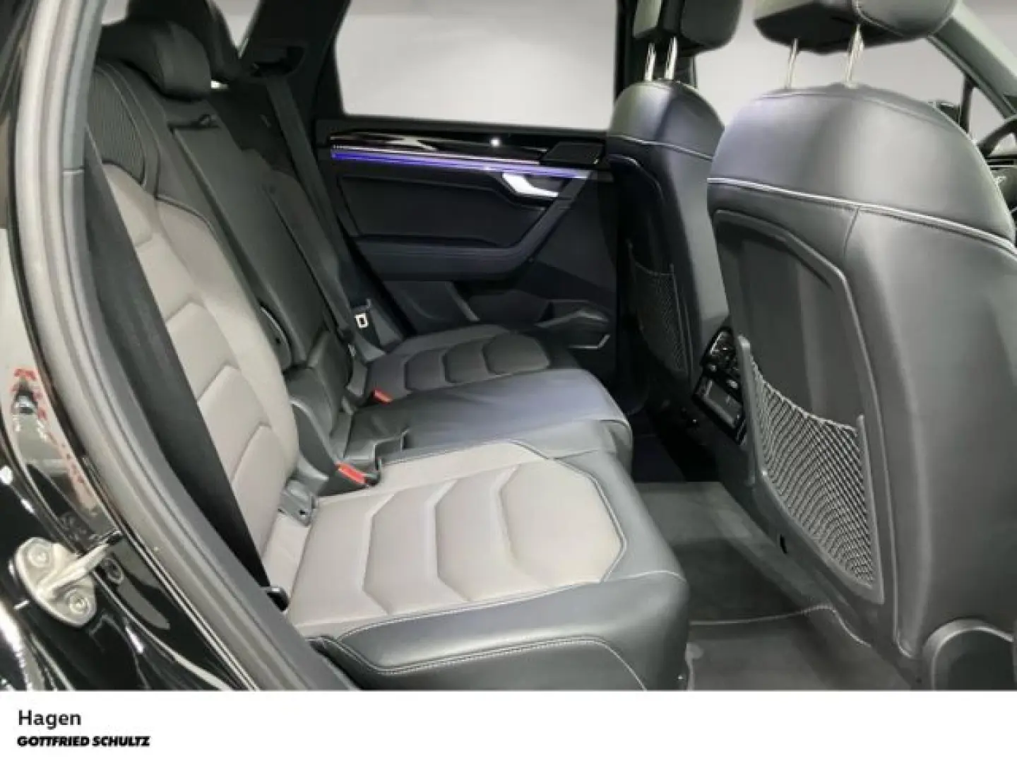 Touareg 3.0 TDI NAV AHK STANDHZ 22 Zoll R-Line