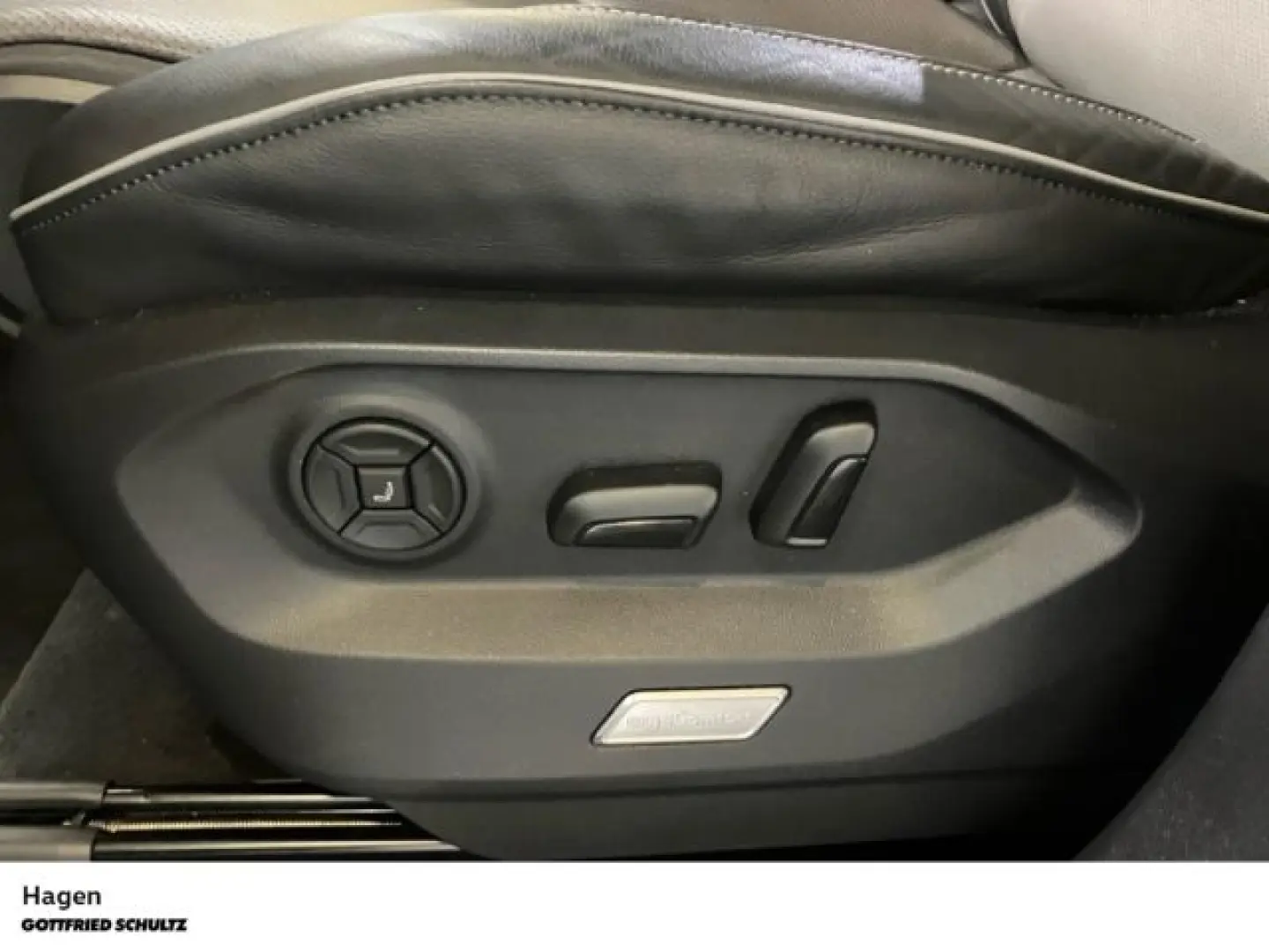 Touareg 3.0 TDI NAV AHK STANDHZ 22 Zoll R-Line