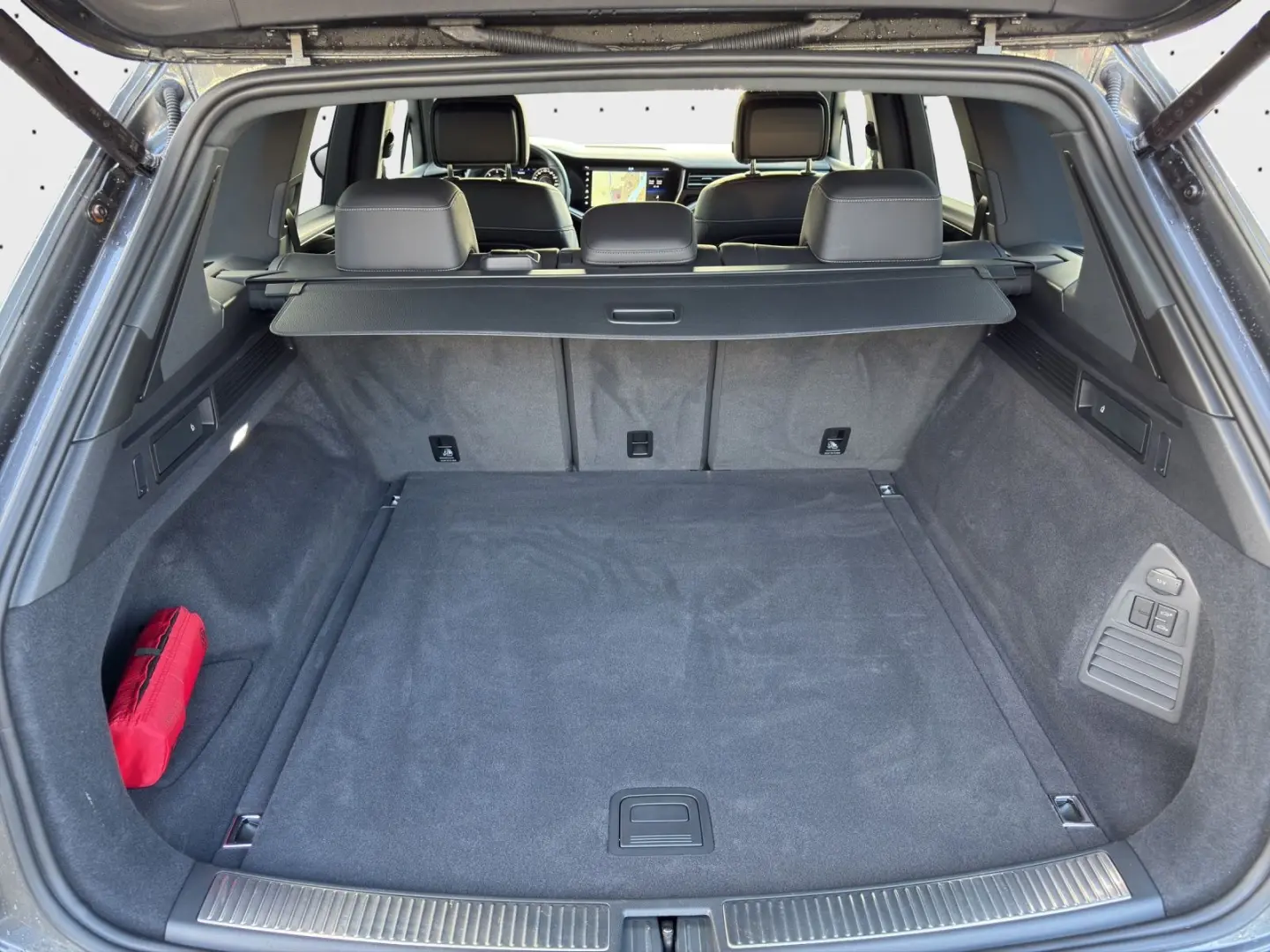 Touareg 3.0 TDI Tiptr.4 Motion R-Line*Navi*IQ-Li