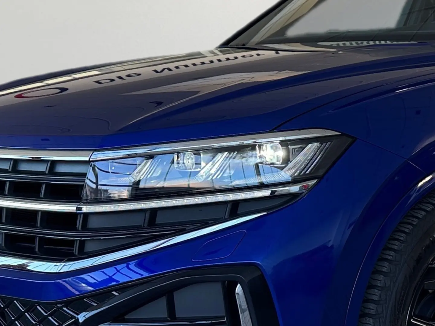 Touareg R-Line 3,0 TDI DSG Nav*AHK*Niveau*Travel