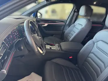 Touareg R-Line 3,0 TDI DSG Nav*AHK*Niveau*Travel