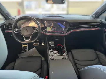 Touareg R-Line 3,0 TDI DSG Nav*AHK*Niveau*Travel