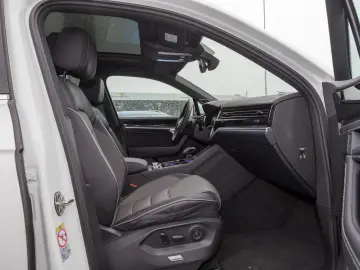 Touareg 3.0 TDI 4M R-LINE FACELIFT UPE103 PANO A