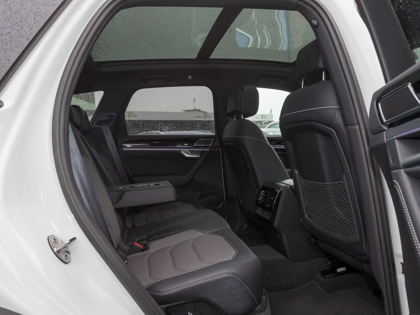 Touareg 3.0 TDI 4M R-LINE FACELIFT UPE103 PANO A
