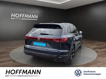 Touareg 3.0TDI R-Line 4Motion AHK+Pano+Matrix