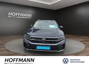 Touareg 3.0TDI R-Line 4Motion AHK+Pano+Matrix