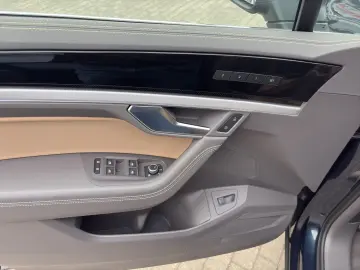 Touareg 3.0TDI R-Line 4Motion AHK+Pano+Matrix