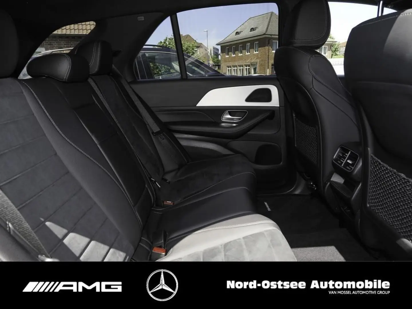 GLE 400 d 4M AMG AHK DISTR LED WIDE NIGHT KAMERA