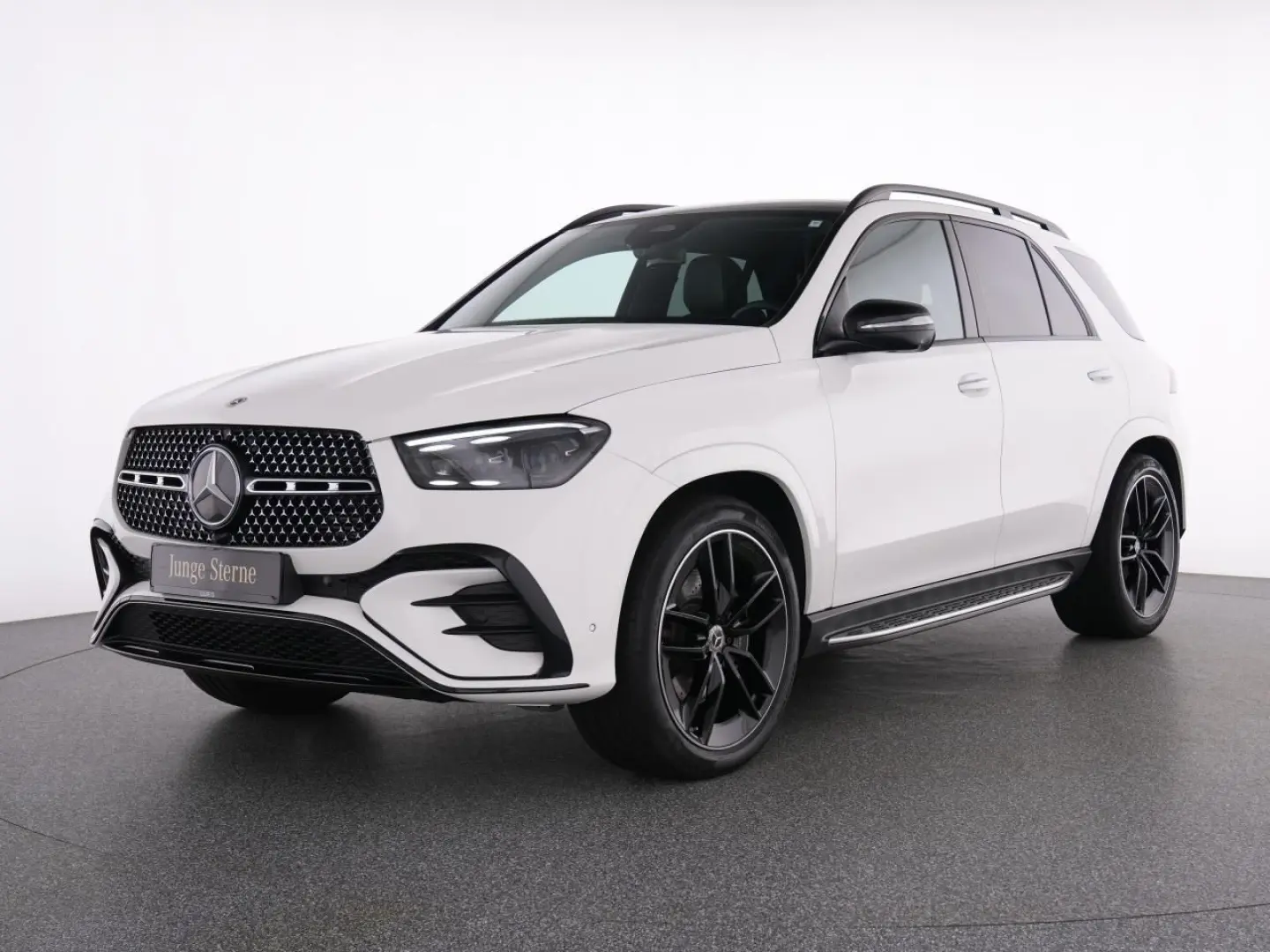 GLE 300 d 4M AMG+MBUX+MBeam+Airm+Pano+AHK+Night+