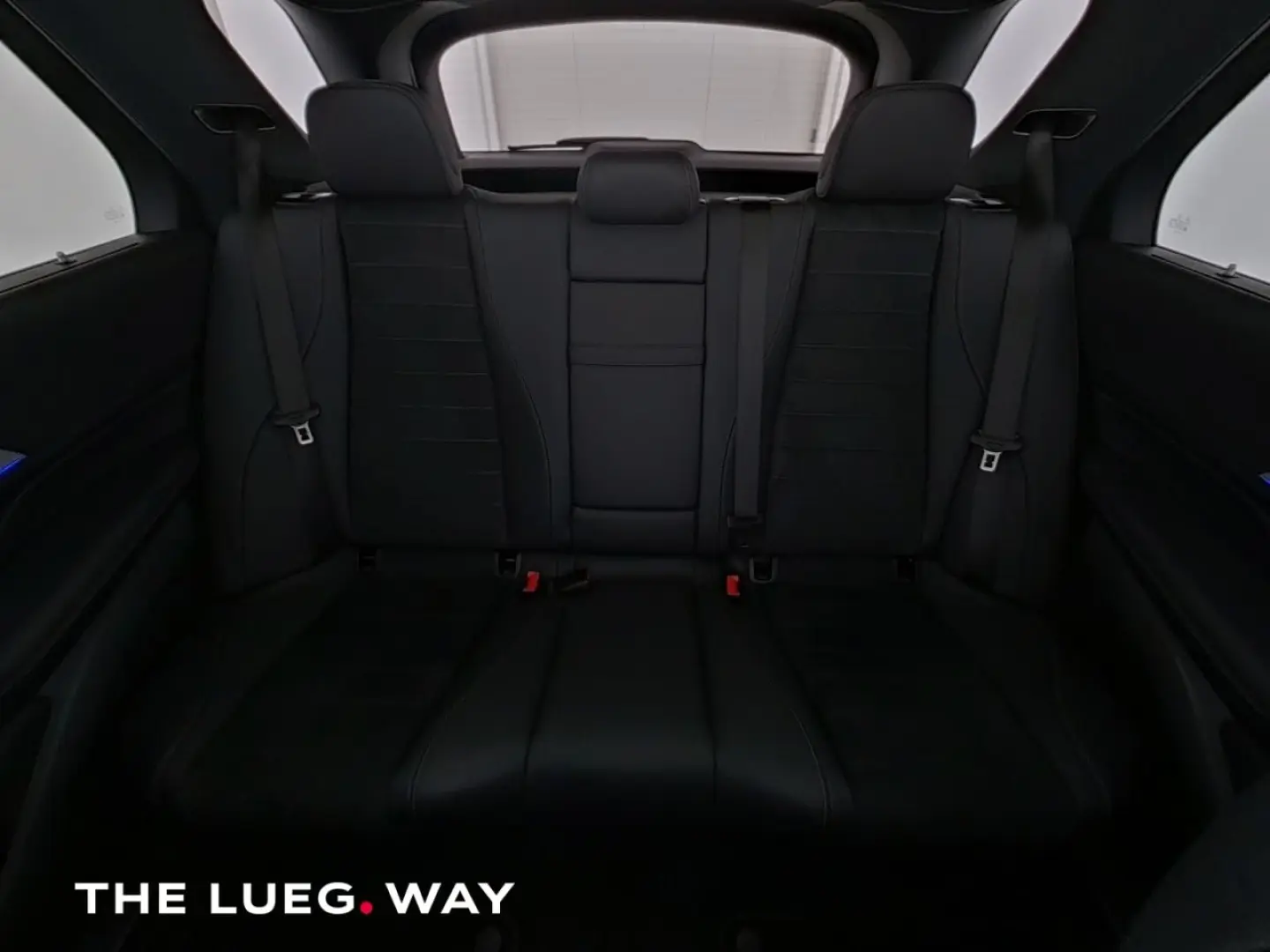 GLE 300 d 4M AMG+MBUX+MBeam+Airm+Pano+AHK+Night+