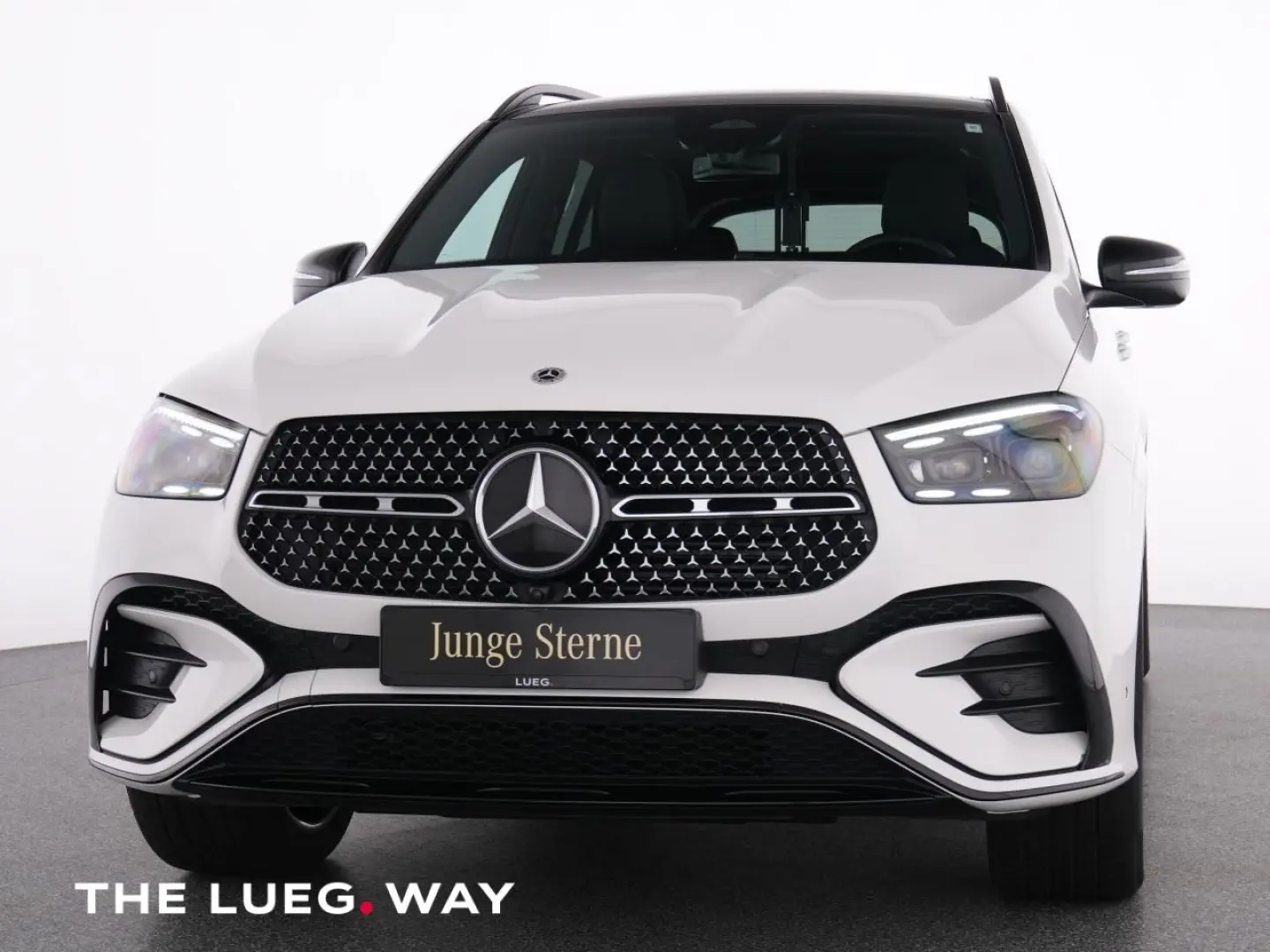GLE 300 d 4M AMG+MBUX+MBeam+Airm+Pano+AHK+Night+