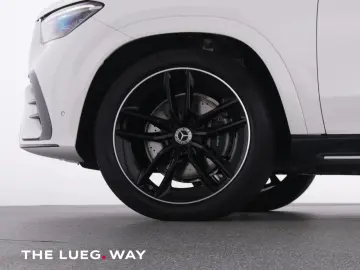 GLE 300 d 4M AMG+MBUX+MBeam+Airm+Pano+AHK+Night+