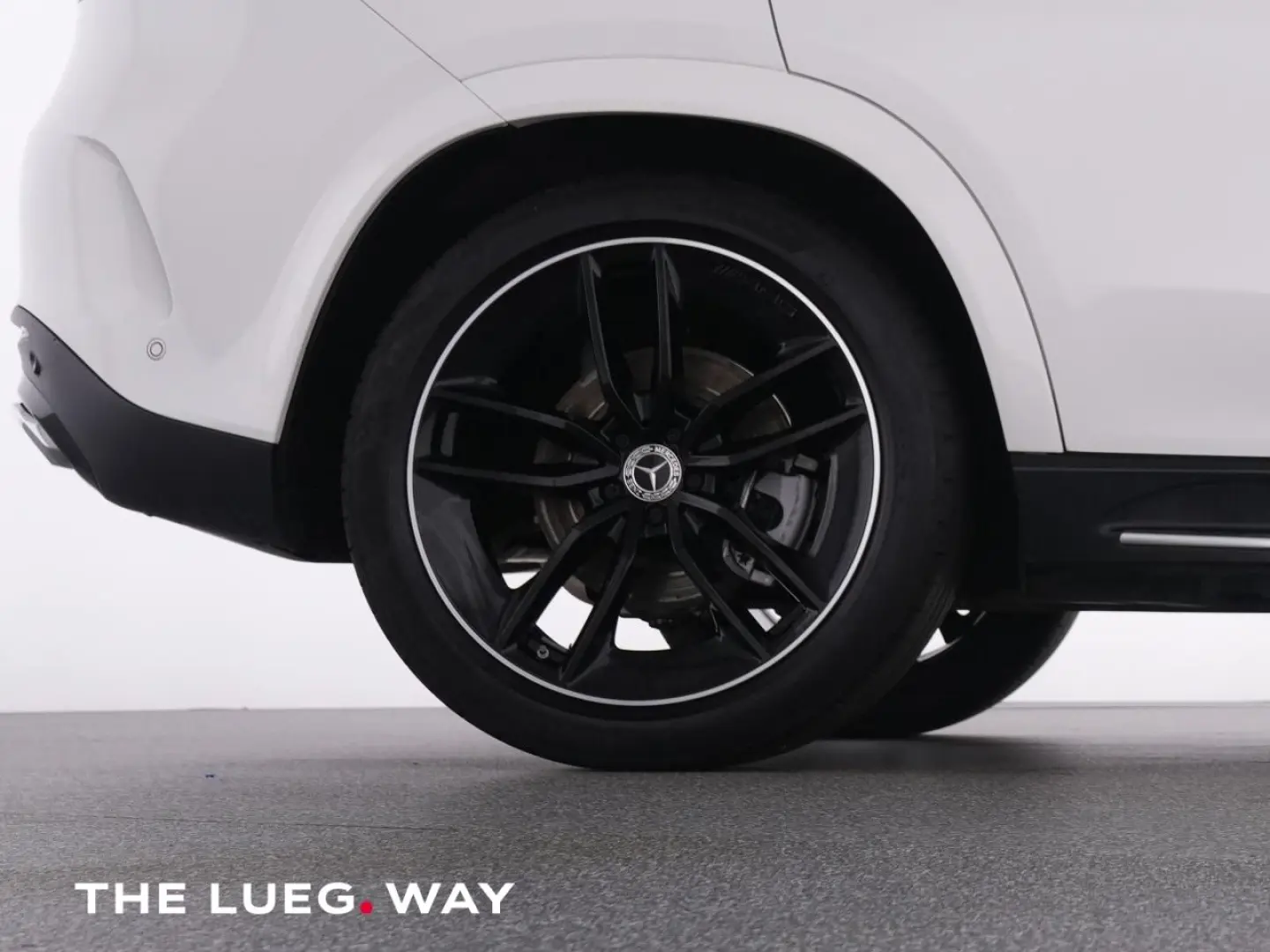 GLE 300 d 4M AMG+MBUX+MBeam+Airm+Pano+AHK+Night+