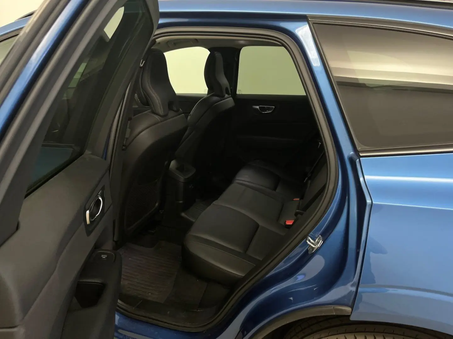 XC 60 T8 R Design Expression Plug-In