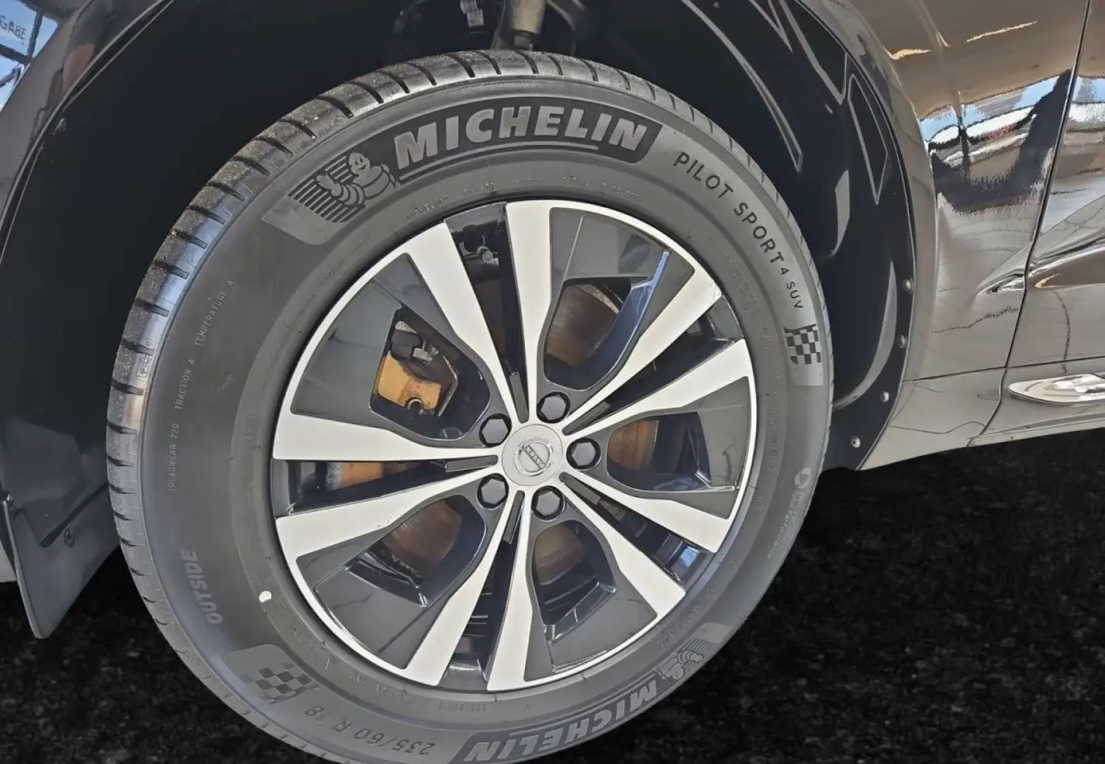 XC60 T6 Plug-In AWD Inscr. Expr. H/K ACC StHzg