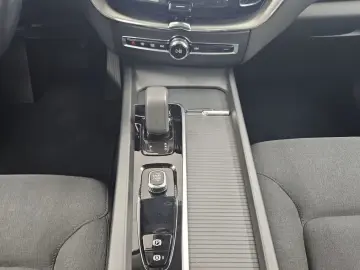 XC60 T6 Plug-In AWD Inscr. Expr. H/K ACC StHzg