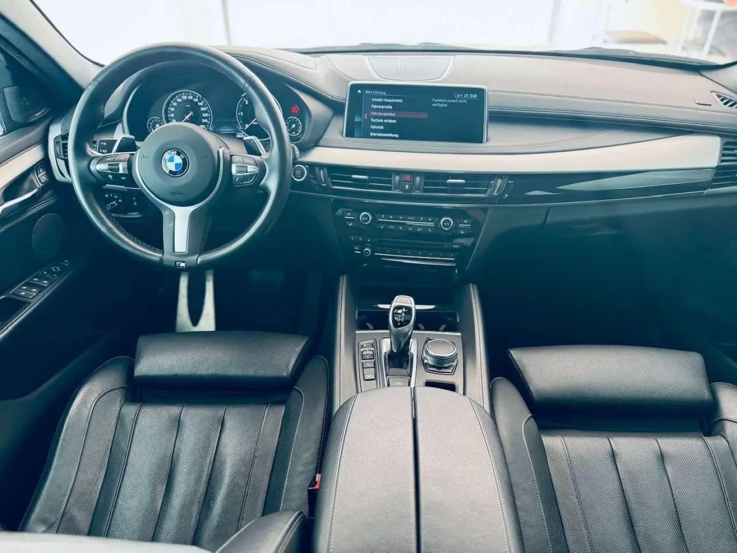 X6 M50 d*Soft Close+HUD+Harman Kardon+Inspektion