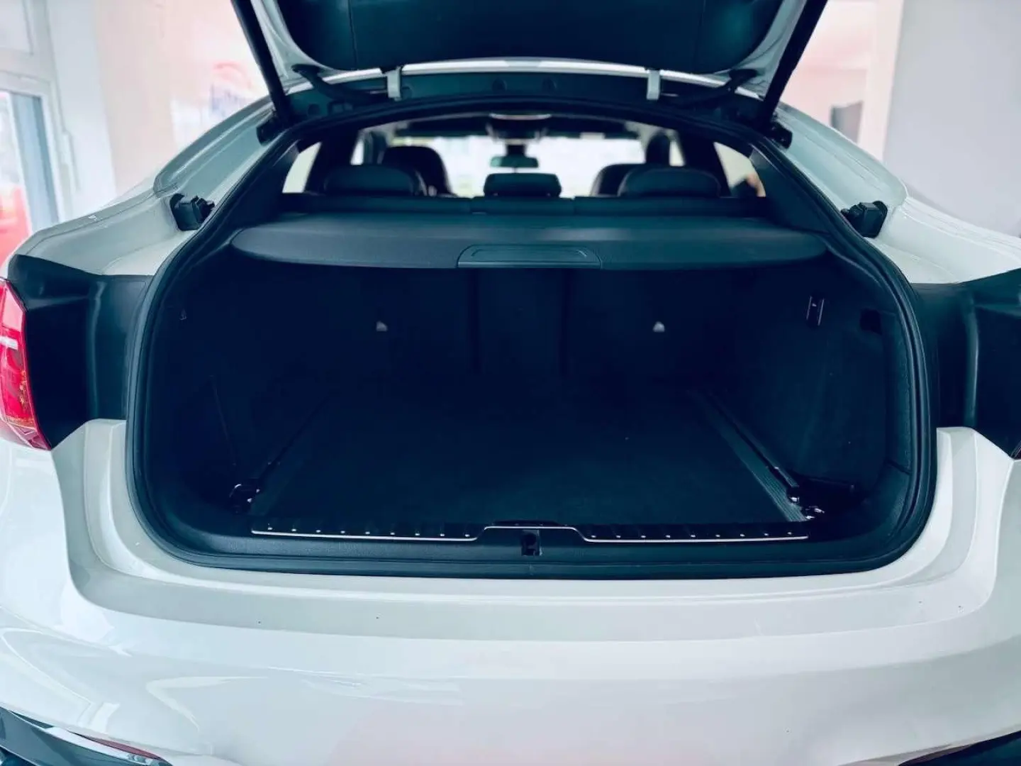 X6 M50 d*Soft Close+HUD+Harman Kardon+Inspektion