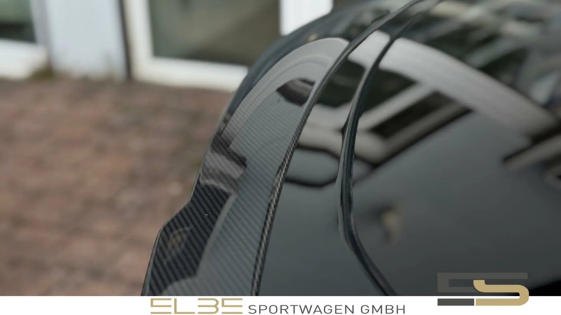 Urus B&O PANO CARBON MASSAGE OFF-ROAD 23
