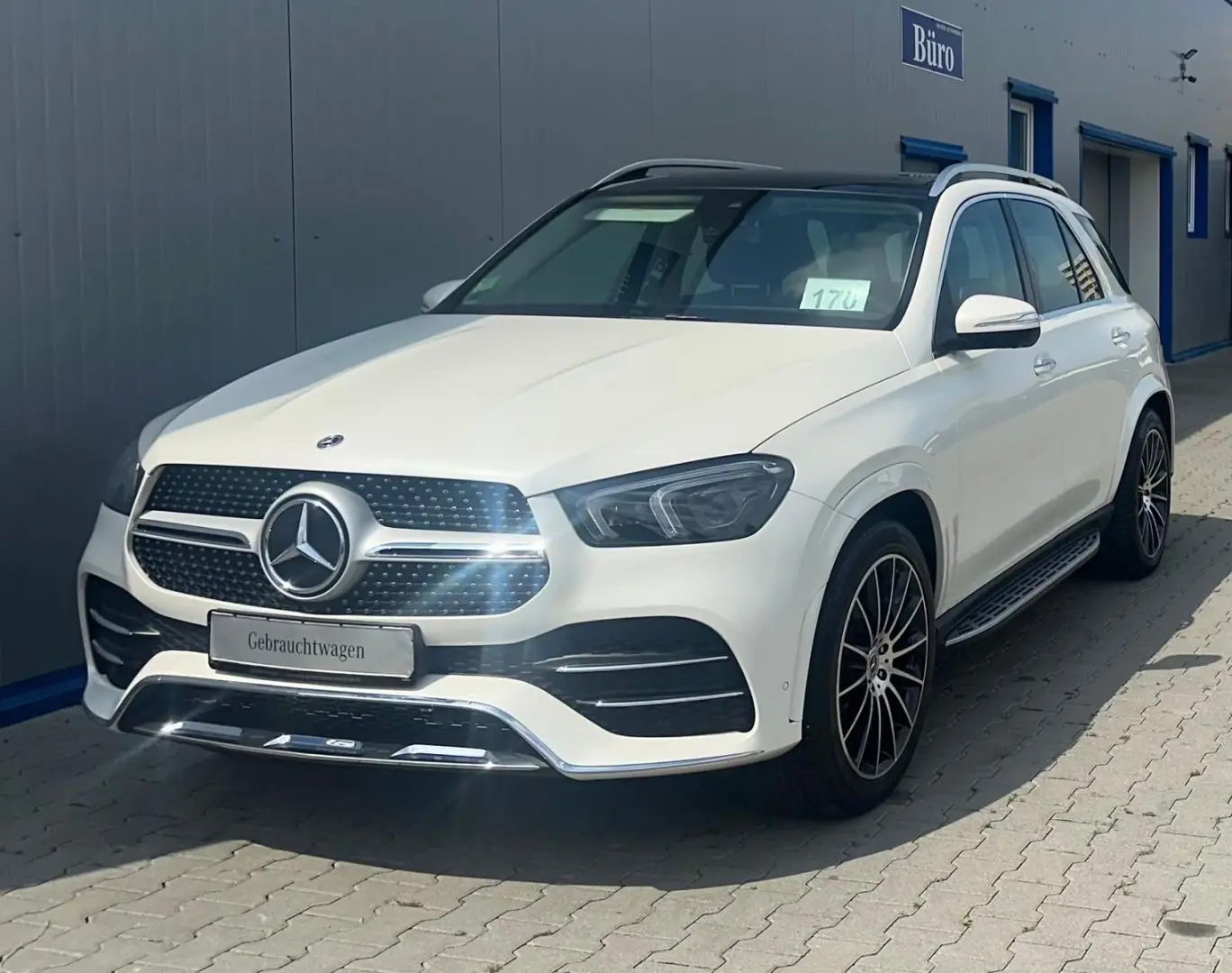 GLE400 4M AMG-LINE DISTRONIC PANO HUD KEYLESS-GO