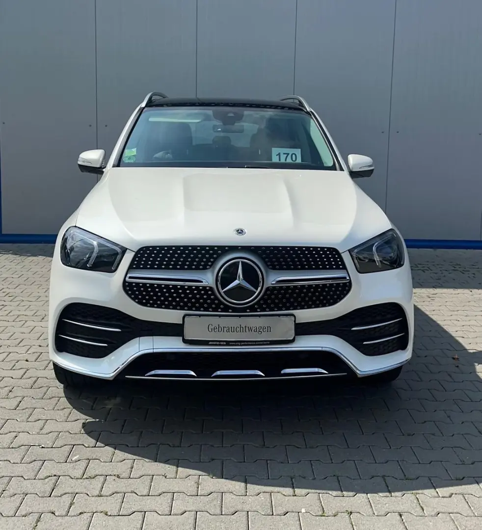 GLE400 4M AMG-LINE DISTRONIC PANO HUD KEYLESS-GO