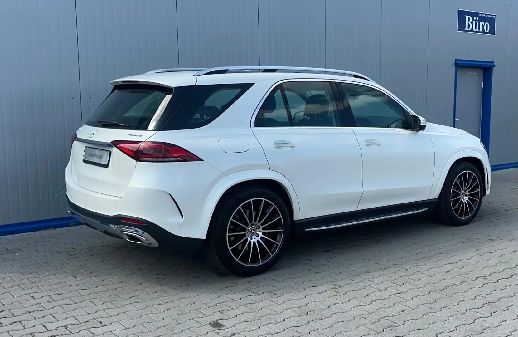 GLE400 4M AMG-LINE DISTRONIC PANO HUD KEYLESS-GO