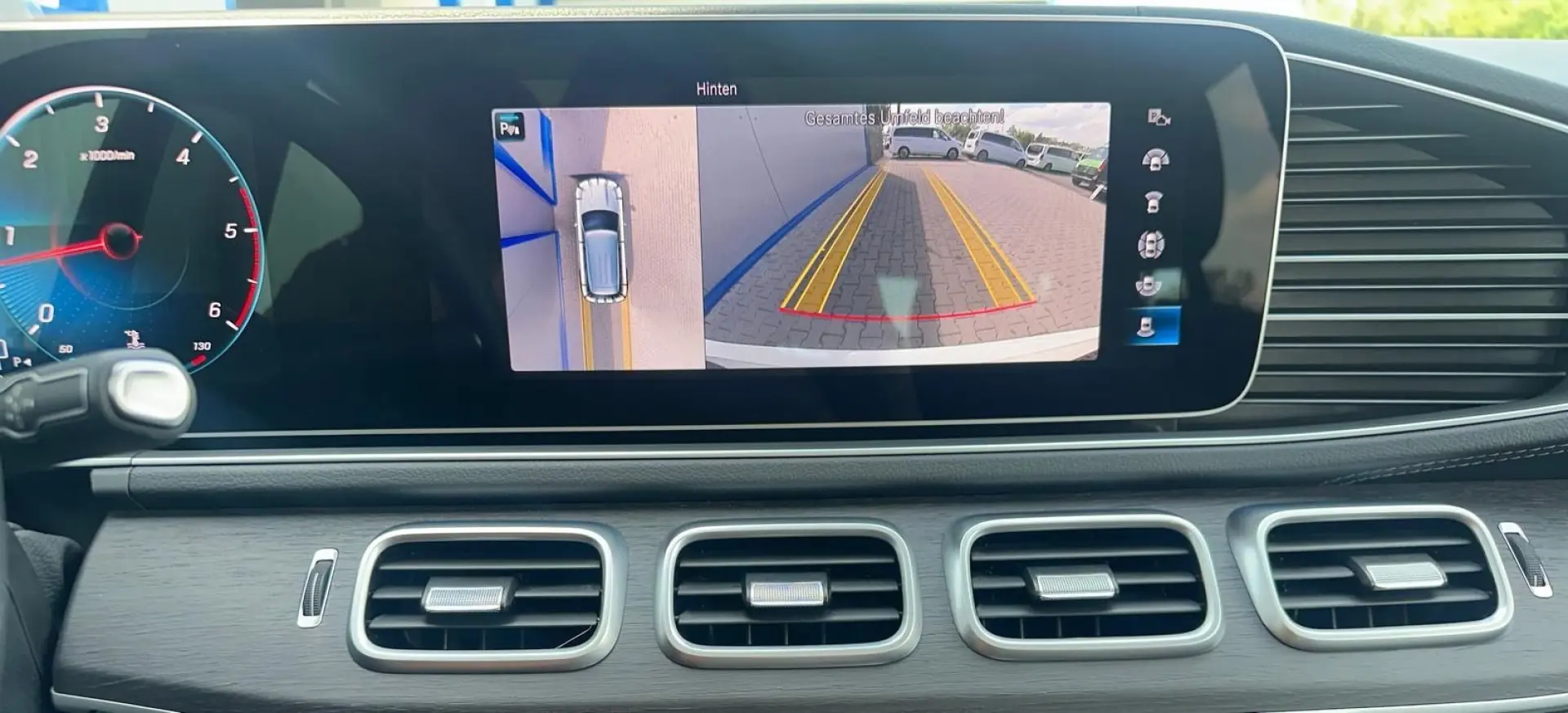 GLE400 4M AMG-LINE DISTRONIC PANO HUD KEYLESS-GO