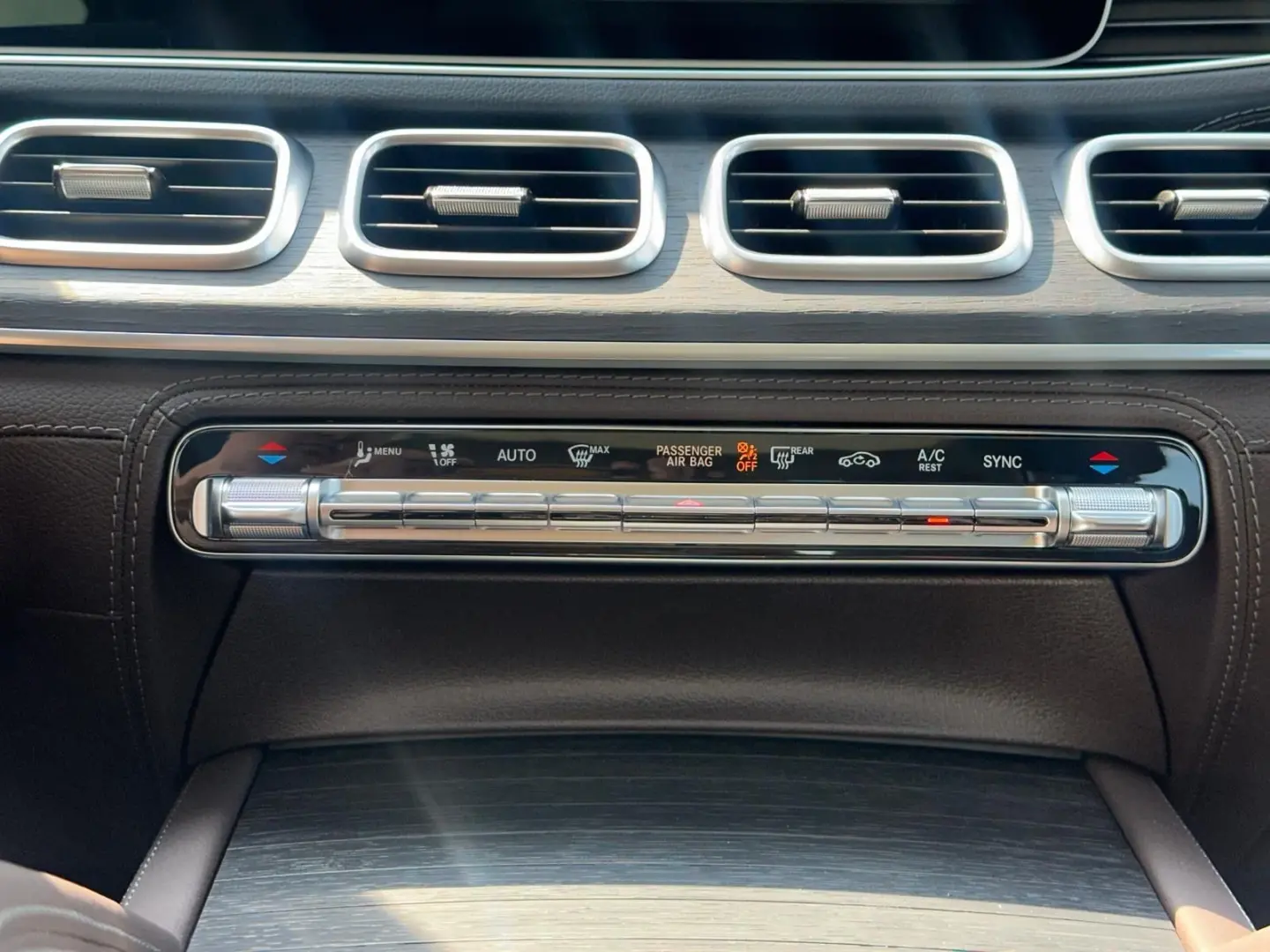 GLE400 4M AMG-LINE DISTRONIC PANO HUD KEYLESS-GO