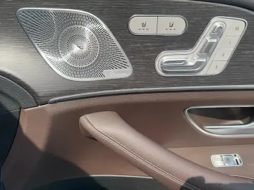 GLE400 4M AMG-LINE DISTRONIC PANO HUD KEYLESS-GO
