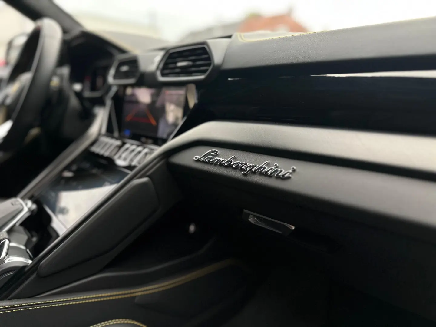URUS 4.0 MATT CERAMIC 3D PANO DEUTSCH SOFT-CLOSE