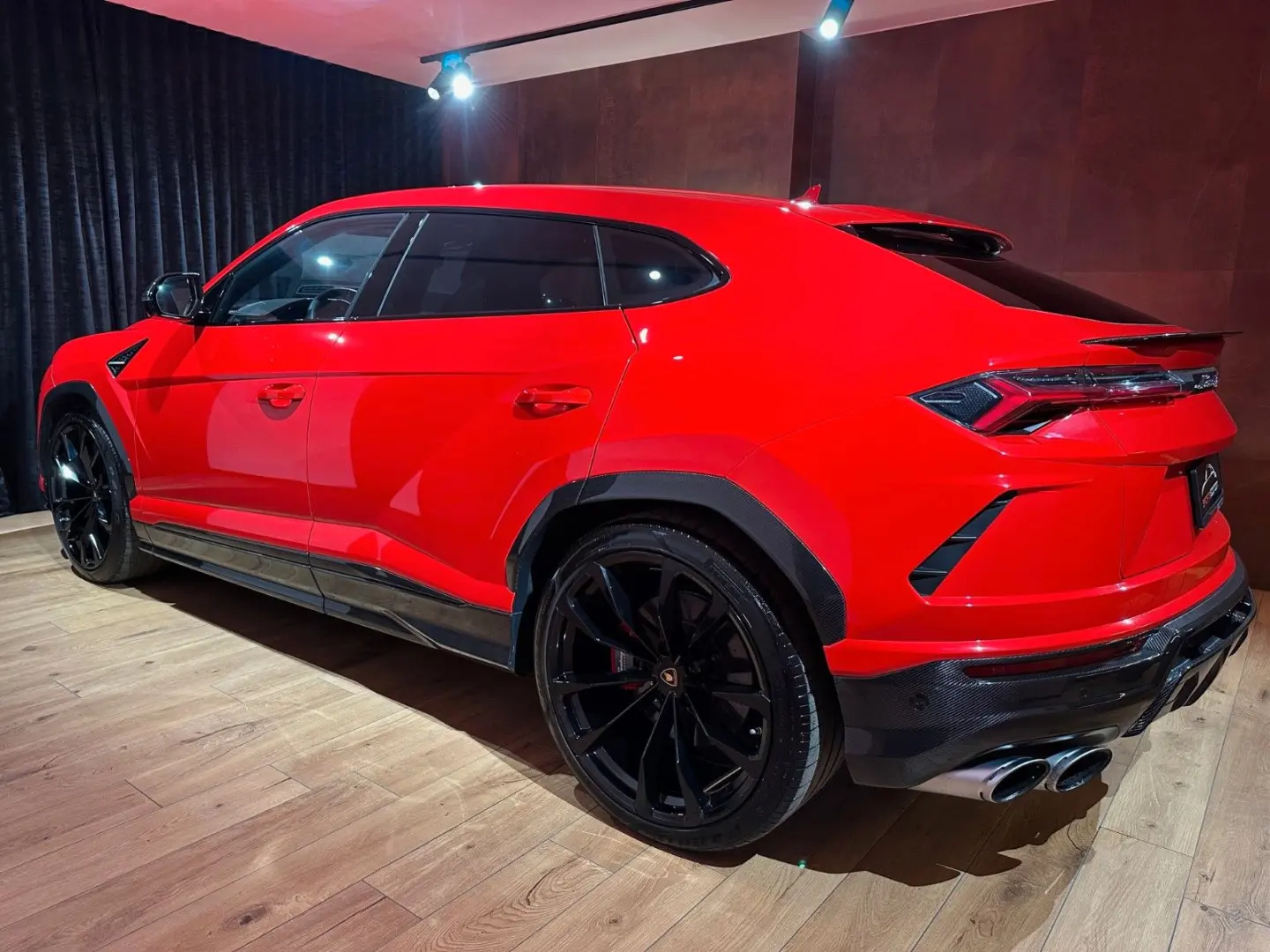 URUS 4.0 V8, B&O, Q-Citura, Off-road,Full carbon