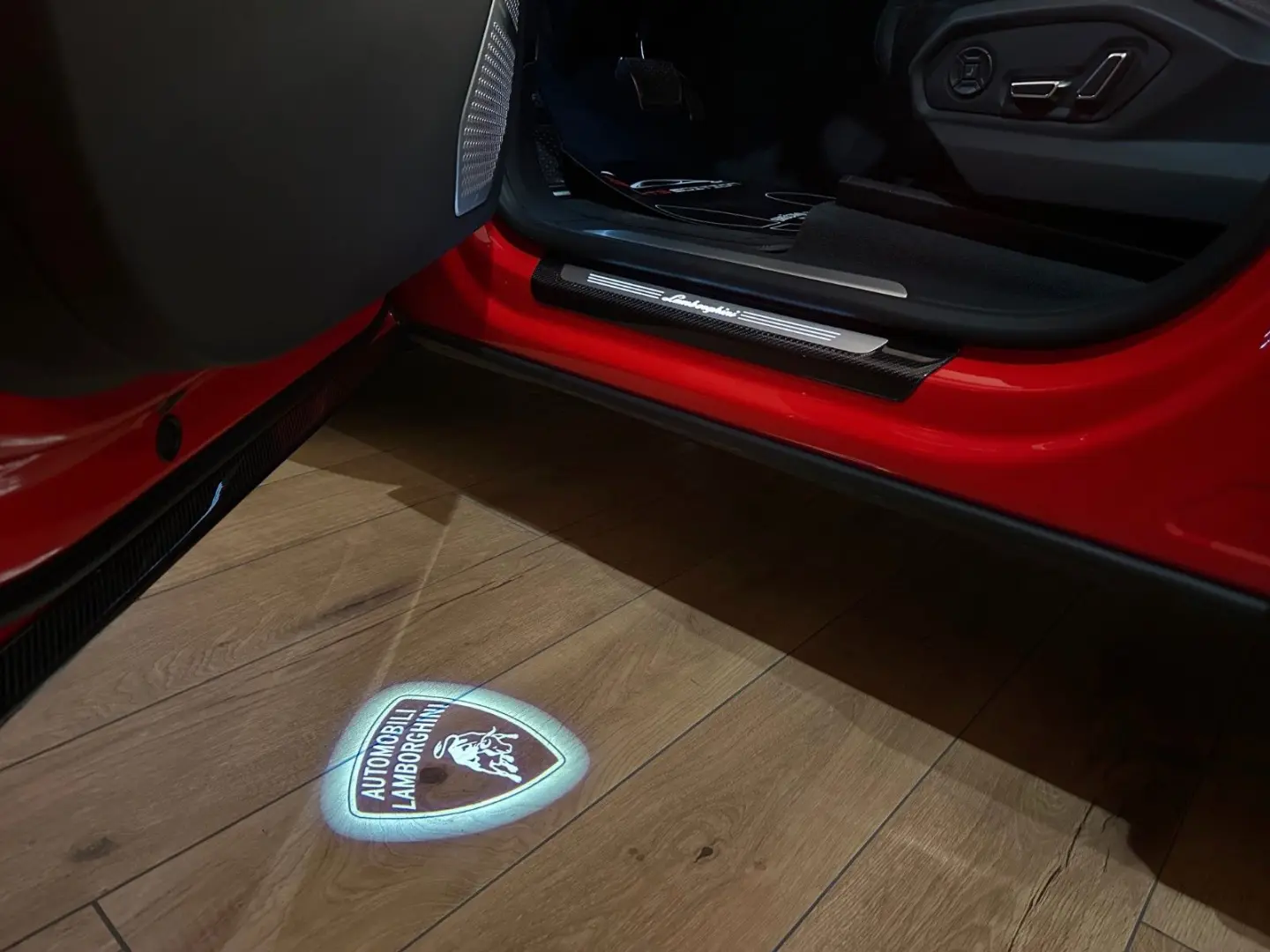 URUS 4.0 V8, B&O, Q-Citura, Off-road,Full carbon