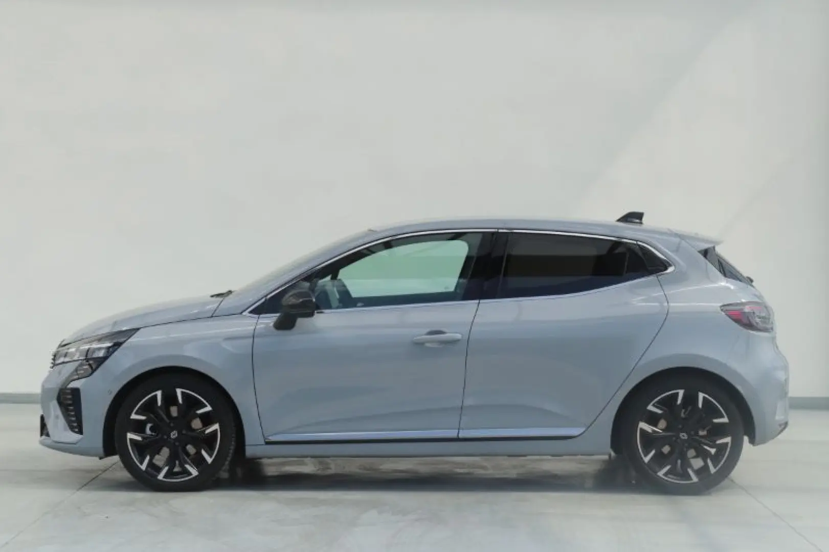 RENAULT CLIO 1.6 E-Tech 145 Techno Auto