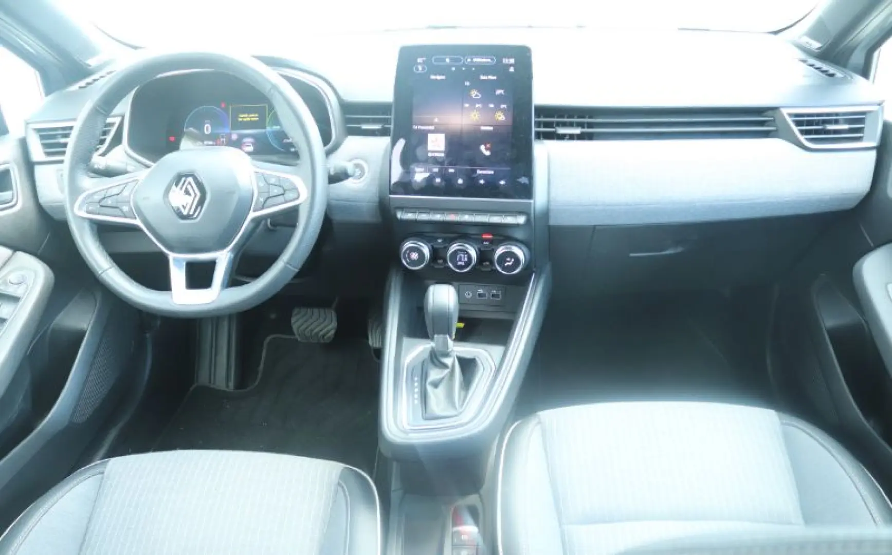 RENAULT CLIO 1.6 E-Tech 145 Techno Auto