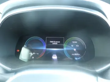 RENAULT CLIO 1.6 E-Tech 145 Techno Auto