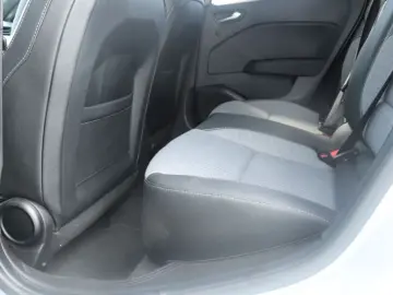 RENAULT CLIO 1.6 E-Tech 145 Techno Auto
