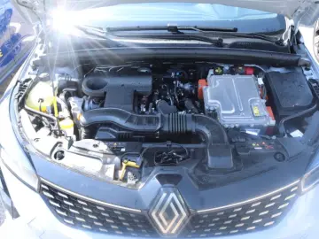 RENAULT CLIO 1.6 E-Tech 145 Techno Auto