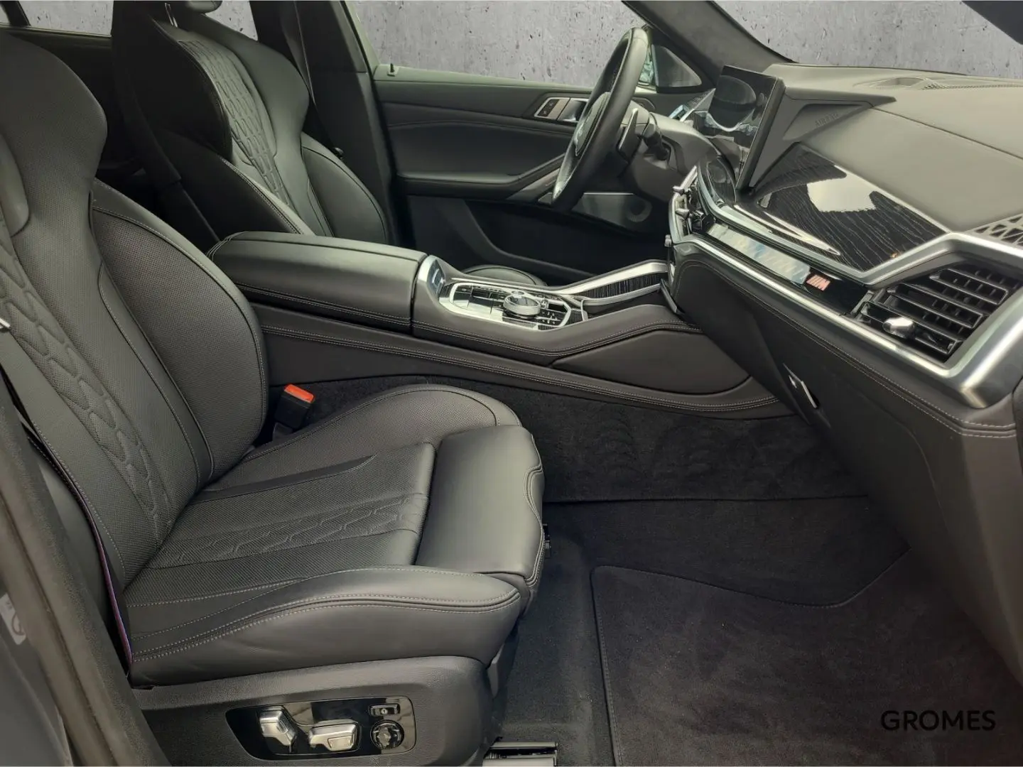 X6 M60 xDrive Sportpaket HUD AD StandHZG AHK-kla